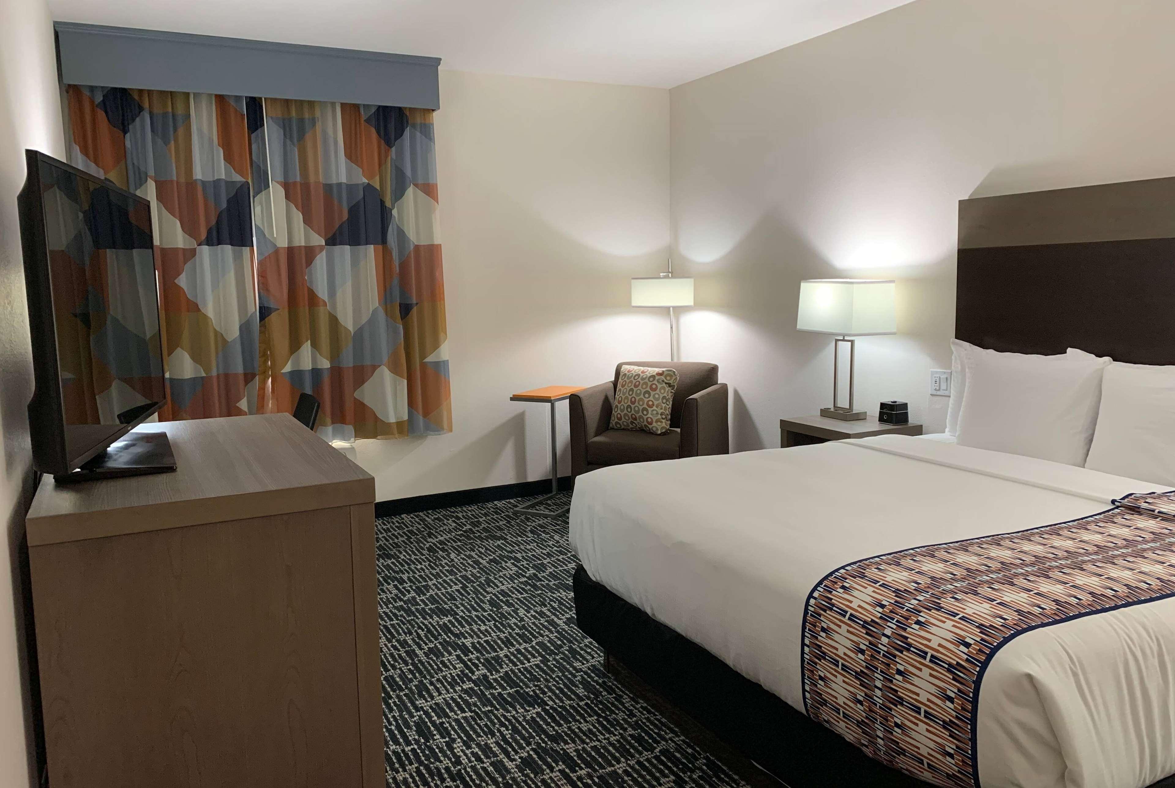 La Quinta Inn & Suites By Wyndham - Red Oak Tx Ih-35E Exterior foto